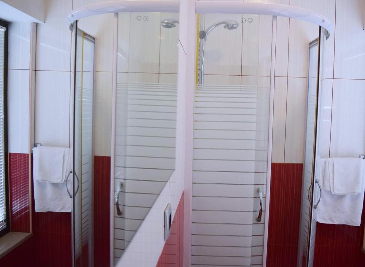 Apartmani Baki Podstrana Esterno foto