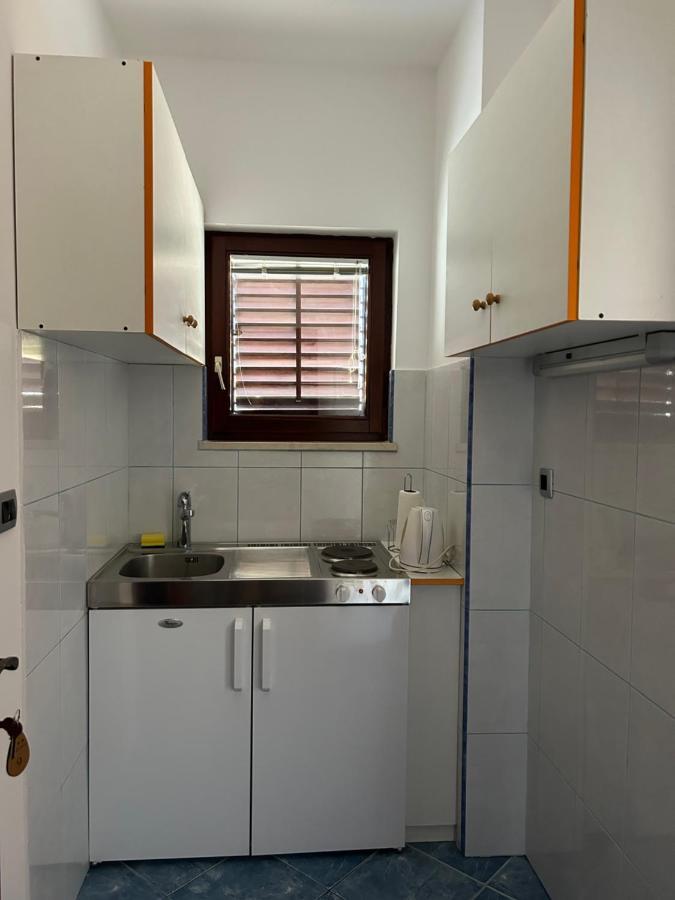 Apartmani Baki Podstrana Esterno foto