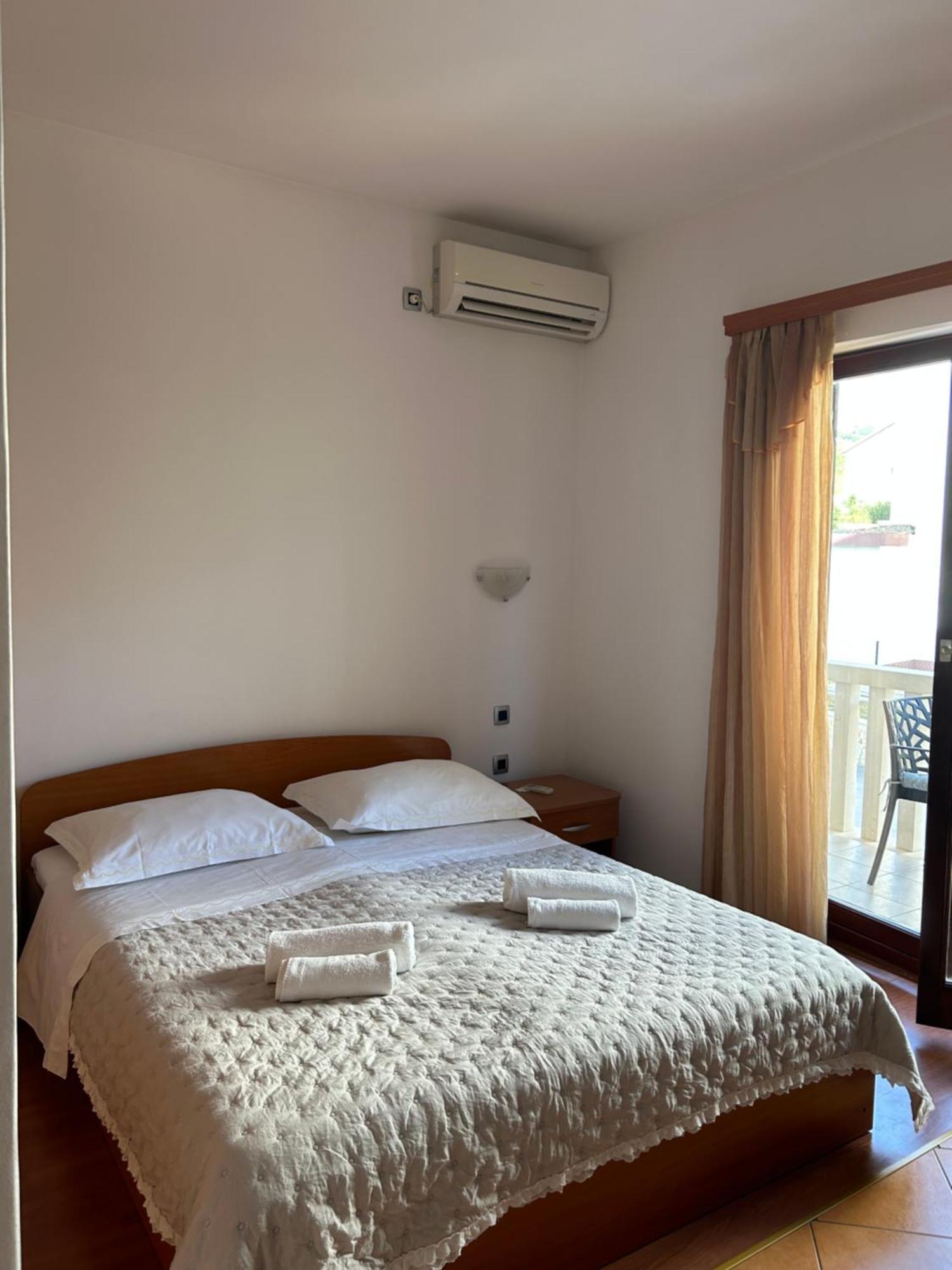 Apartmani Baki Podstrana Esterno foto
