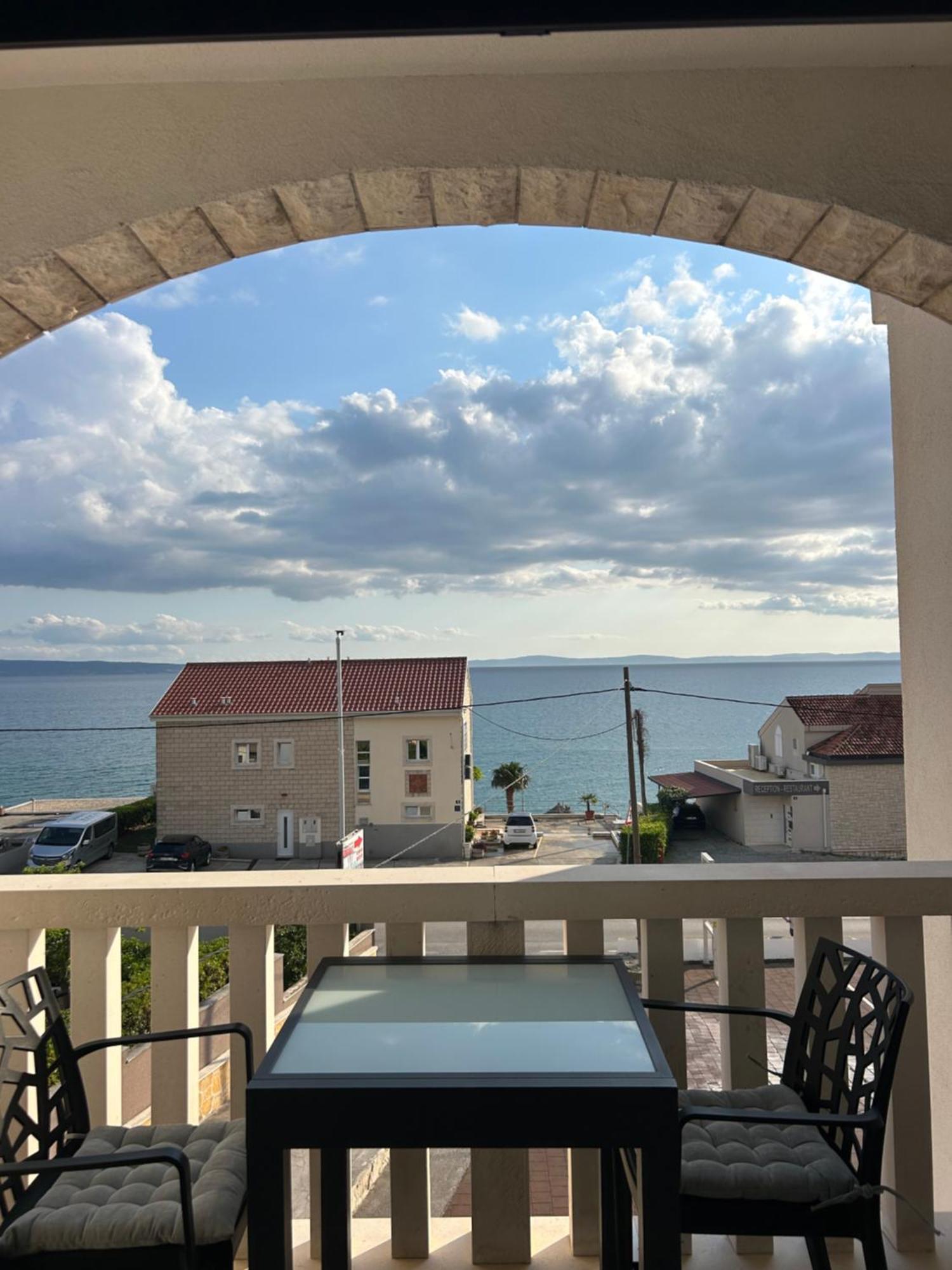 Apartmani Baki Podstrana Esterno foto